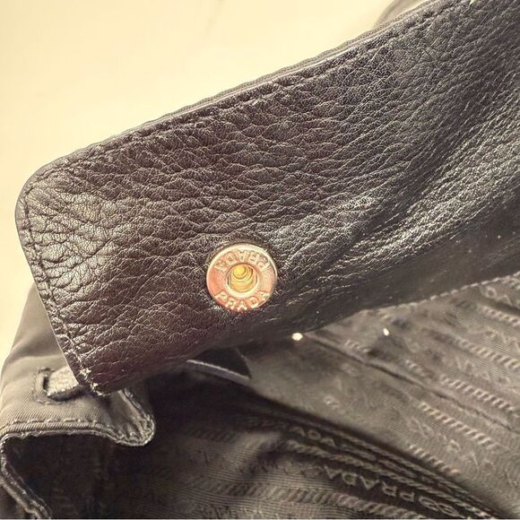 Prada Black Nylon Tessuto Easy Shoulder Bag Vintage Y2K Buckle Silver - Picture 13 of 15